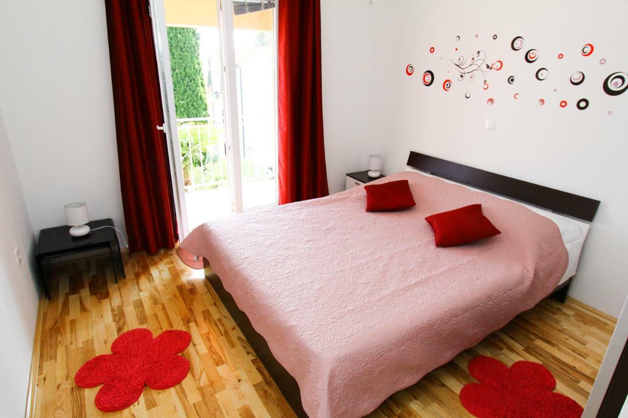 Apartmani Roje Sveti Filip I Jakov Buitenkant foto